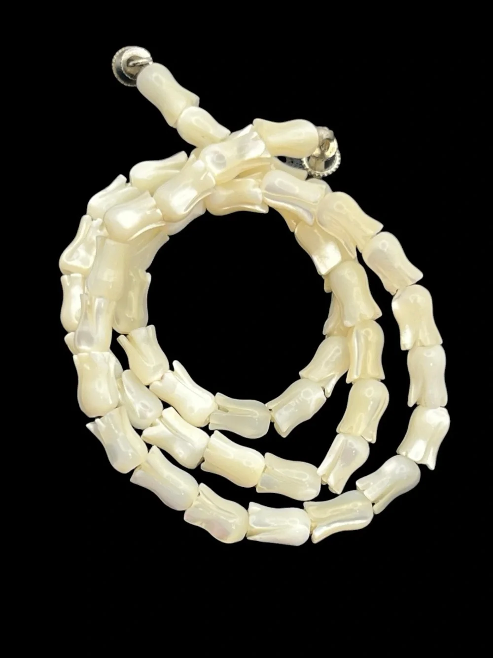 Tulip flowers hand-carved mother of pearl beaded vintage necklace